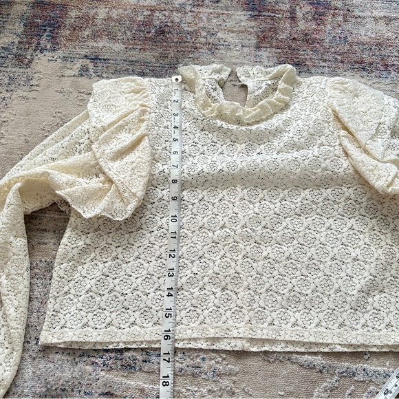 Zara lace top size medium cream color - Picture 13 of 17